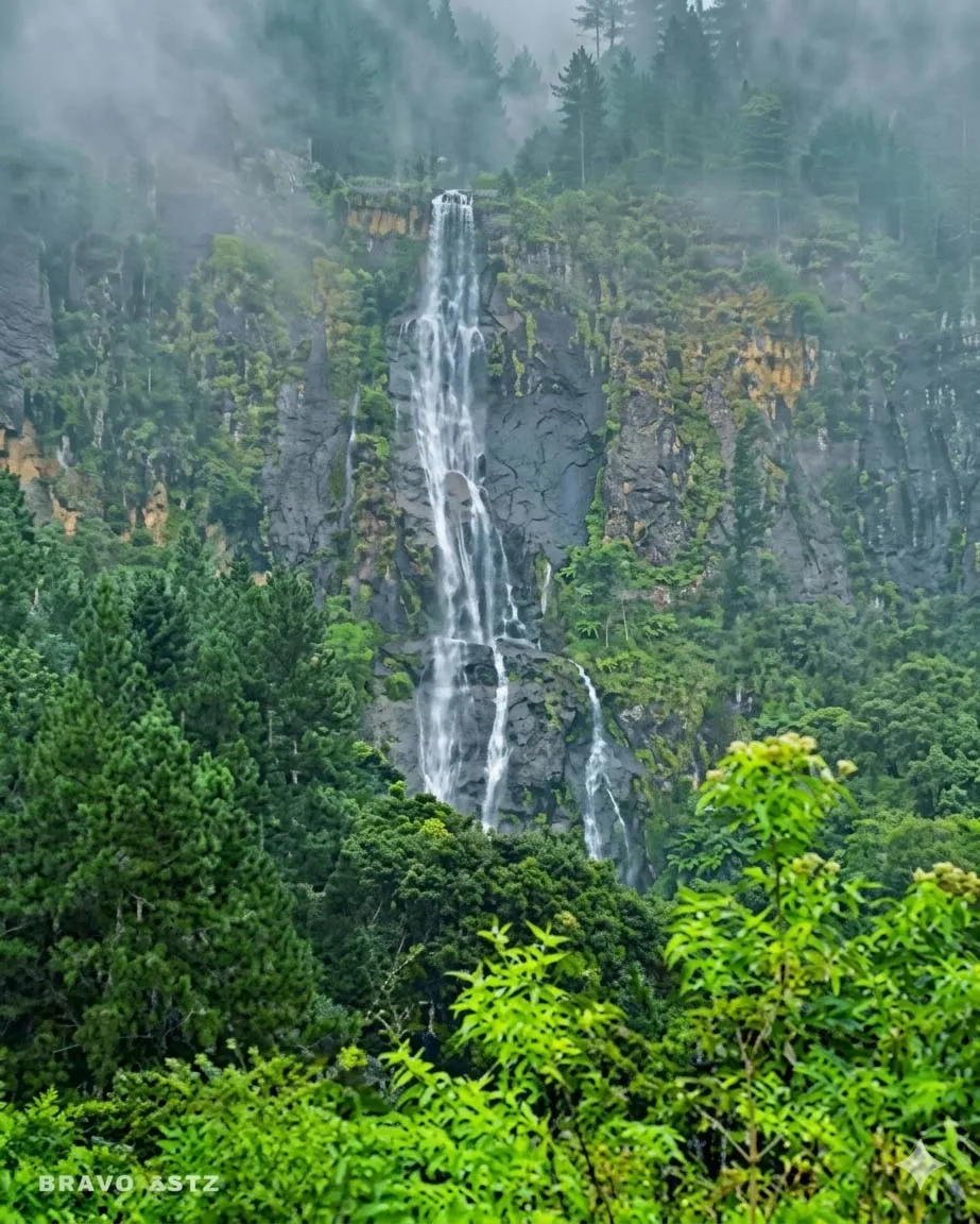 Bambarakanda Falls
